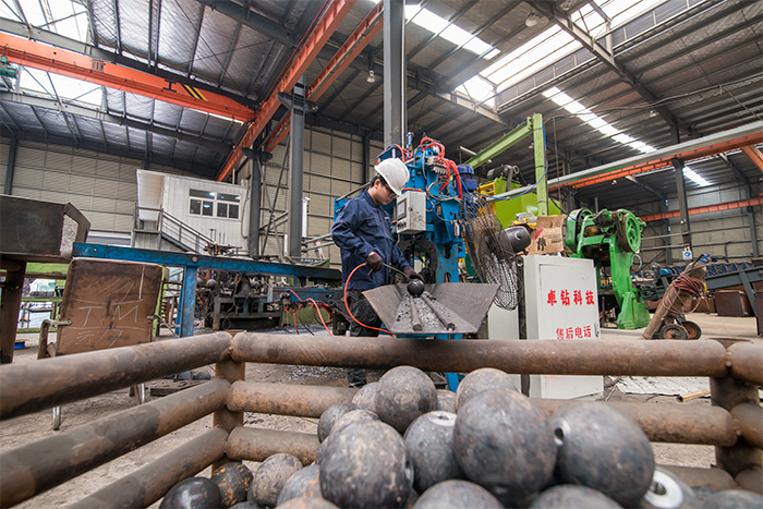 长春网架配件-螺栓球加工车间